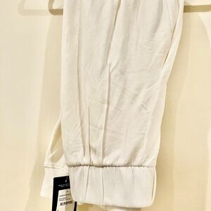 Marika Joggers Cloud White NWT sz L